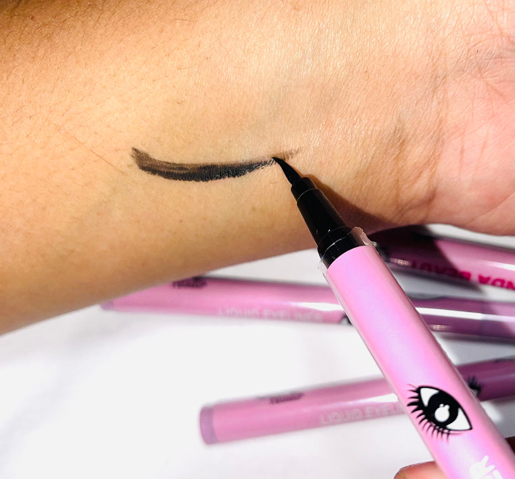 Hello Kitty-Belenda Beauty Liquid Eyeliner